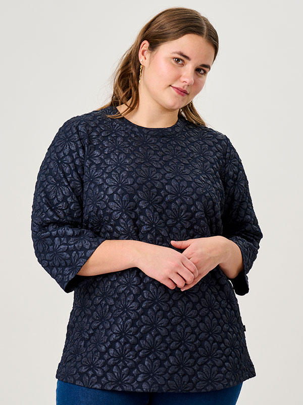 ADGENA - Plus Size Pusero fra Adia