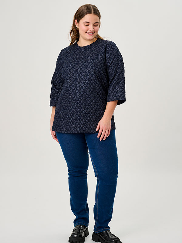ADGENA - Plus Size Pusero fra Adia