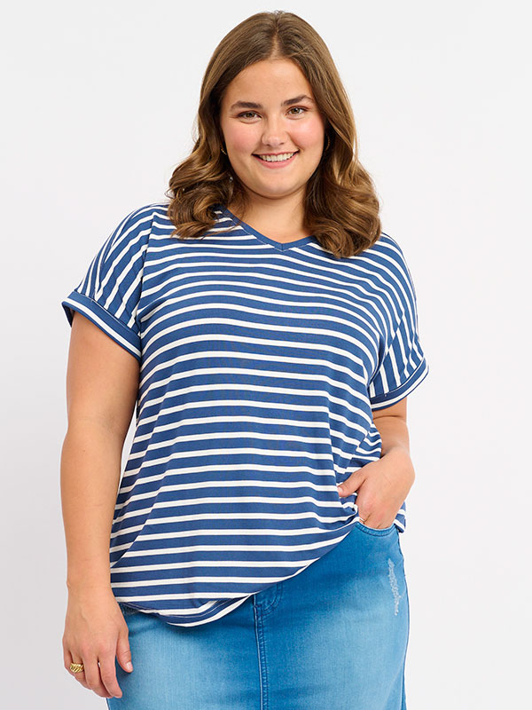 ADVI - Plus Size T-paita fra Adia