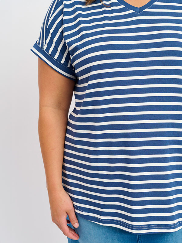 ADVI - Plus Size T-paita fra Adia