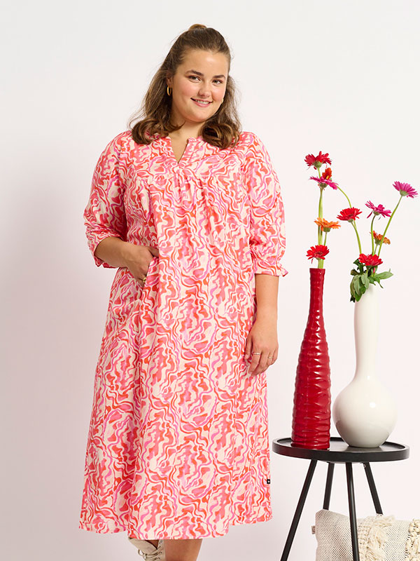 ADVIGGA - Plus Size Mekko fra Adia