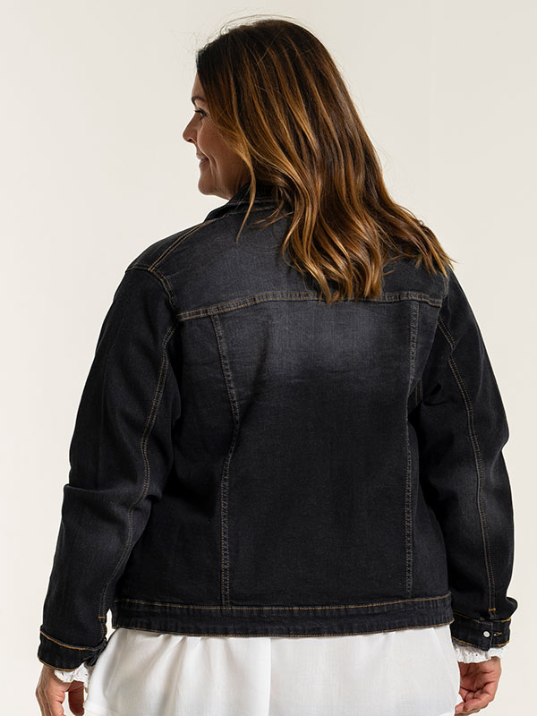 MAYA - Plus Size Takki fra Gozzip