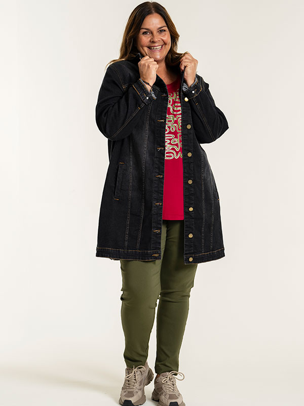 AMELA - Plus Size Takki fra Gozzip