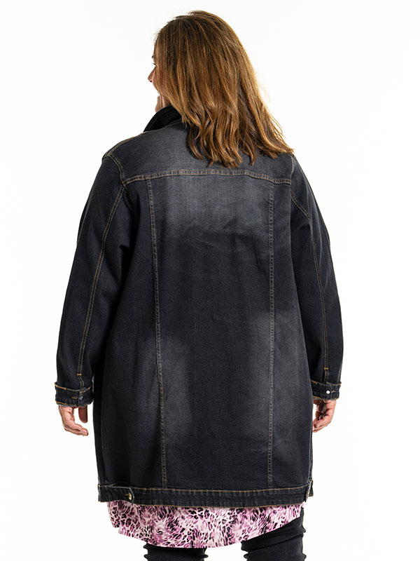 AMELA - Plus Size Takki fra Gozzip
