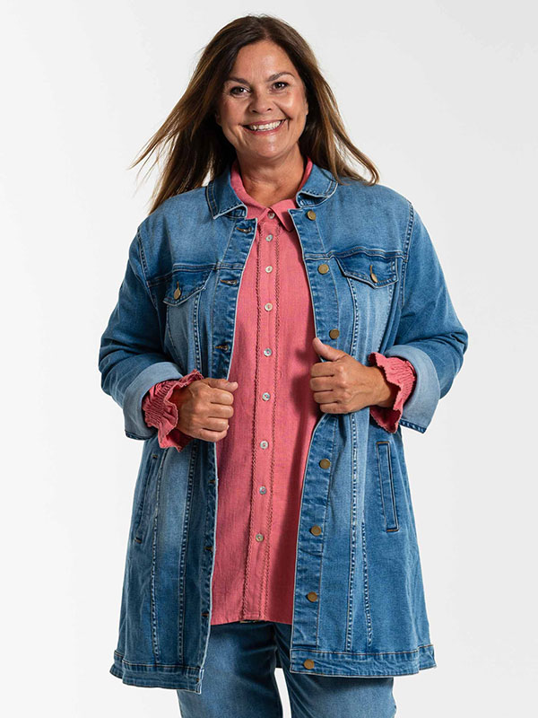 AMELA - Plus Size Takki fra Gozzip