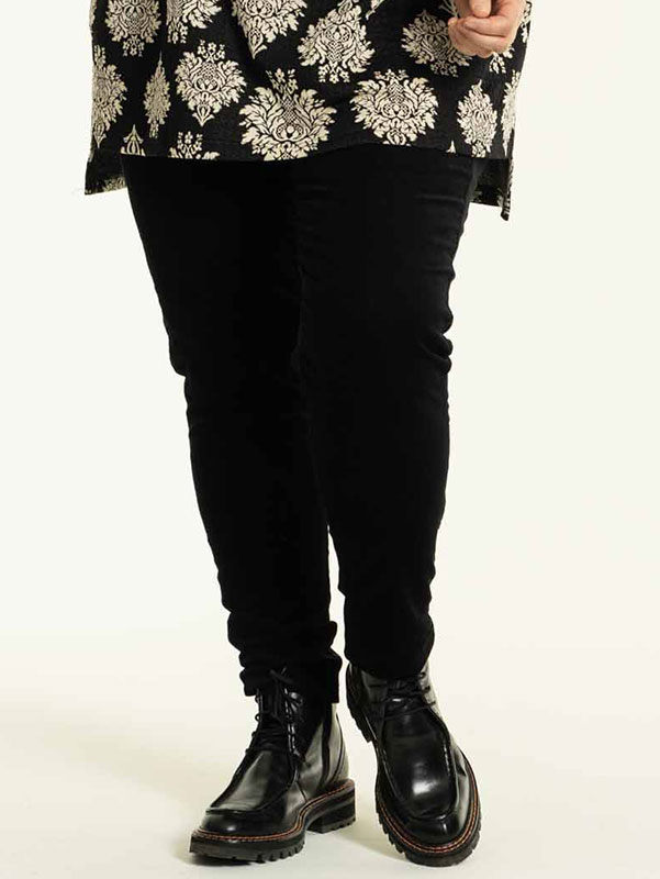 CLARA - Plus Size Housut fra Gozzip