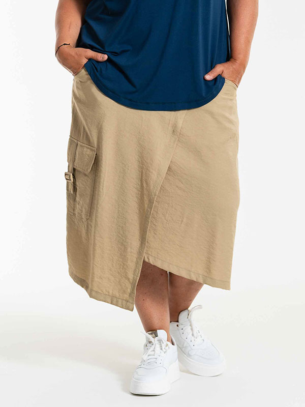 ANNSOFIE - Plus Size Hame fra Gozzip