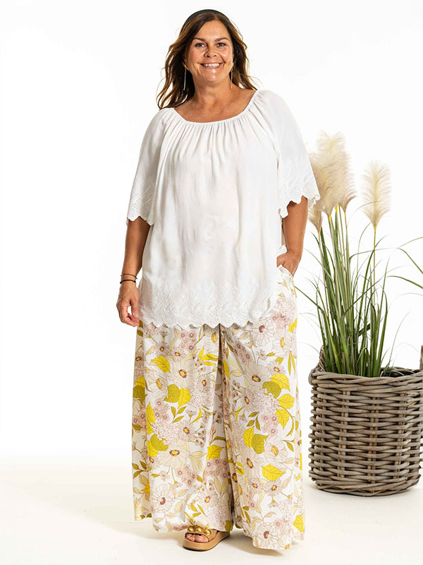 BERETHE - Plus Size Housut fra Gozzip