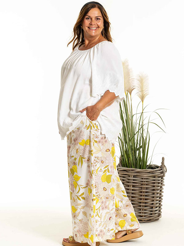 BERETHE - Plus Size Housut fra Gozzip
