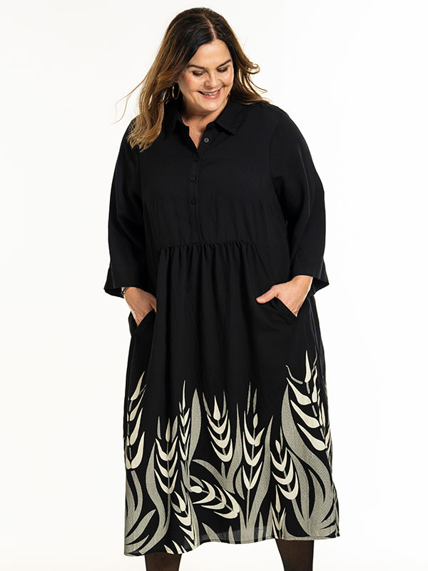 ANN-LOUISE - Plus Size Mekko fra Gozzip