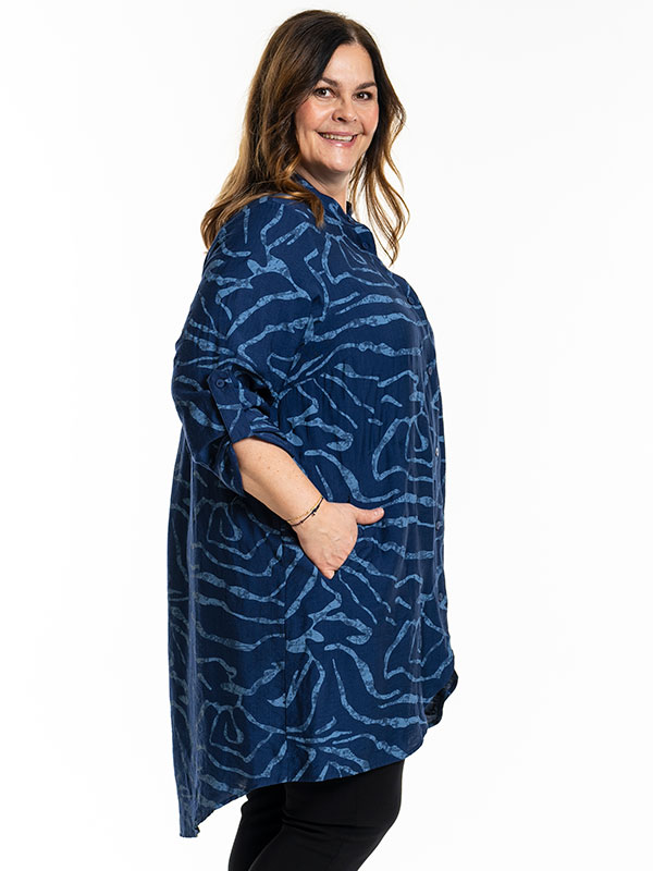 MONNA - Plus Size Tunic fra Gozzip