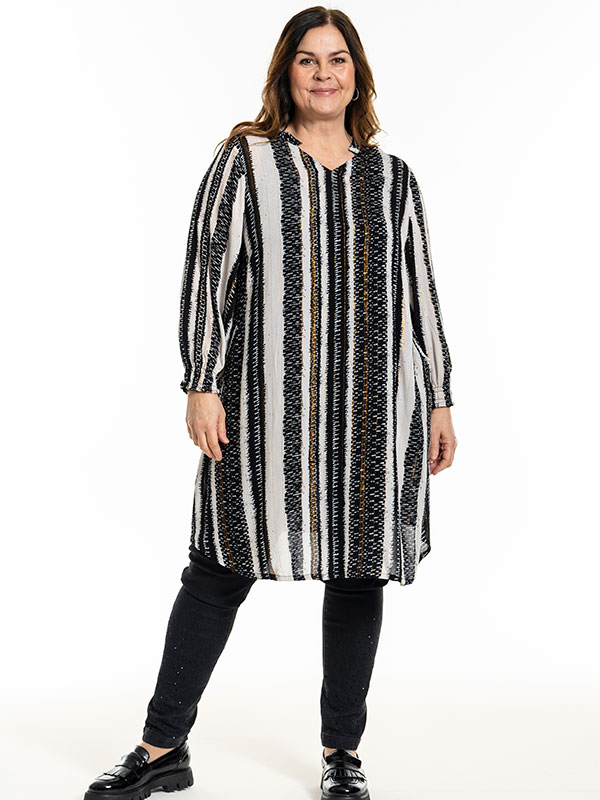 BEBBIE - Plus Size Tunic fra Gozzip