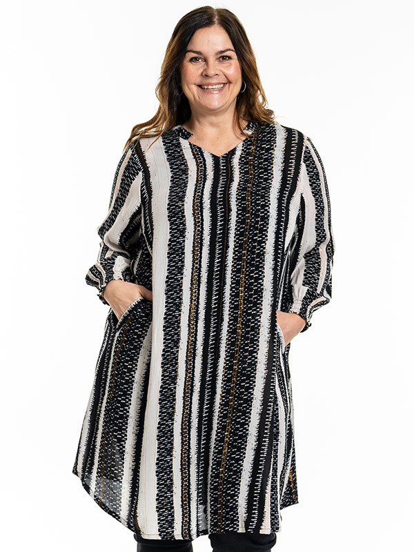 BEBBIE - Plus Size Tunic fra Gozzip