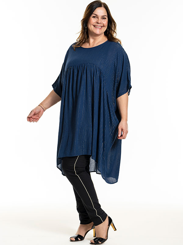 SOFIE - Plus Size Mekko fra Gozzip