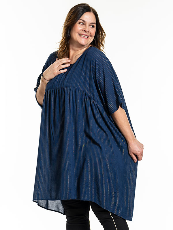 SOFIE - Plus Size Mekko fra Gozzip