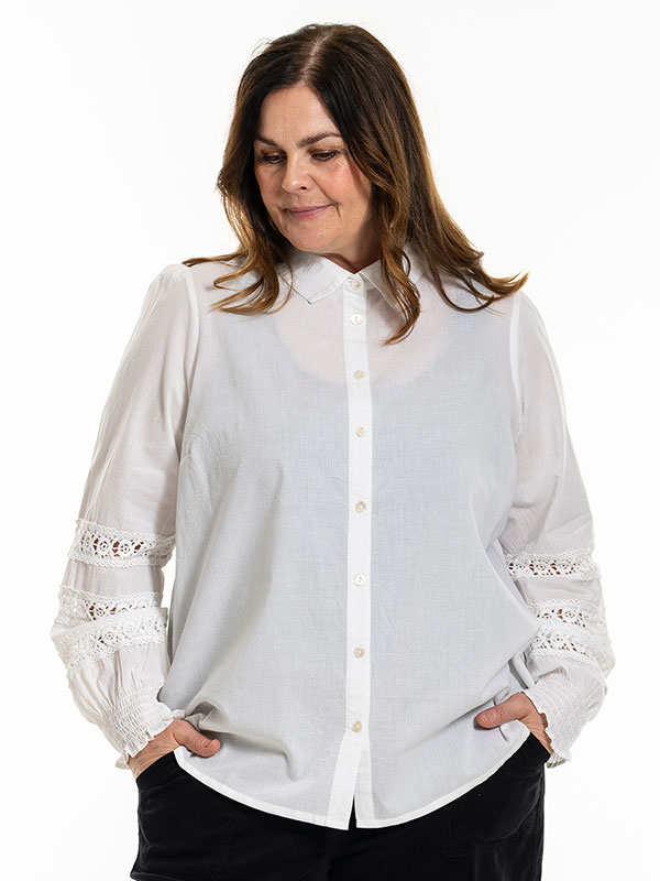 HELIN - Plus Size Paita fra Gozzip