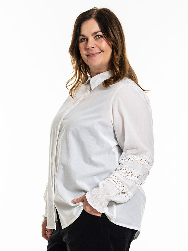 HELIN - Plus Size Paita fra Gozzip