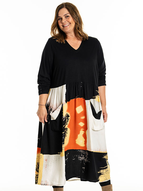 ILLONA - Plus Size Mekko fra Gozzip