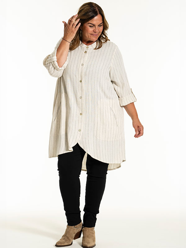 MONNA - Plus Size Tunic fra Gozzip