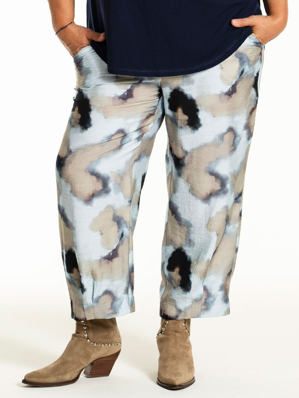 GILA - Plus Size Housut fra Gozzip