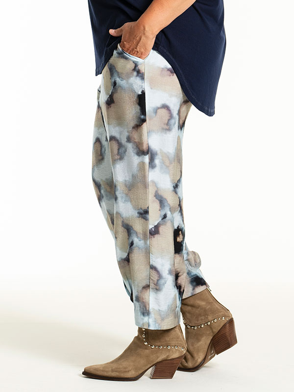 GILA - Plus Size Housut fra Gozzip