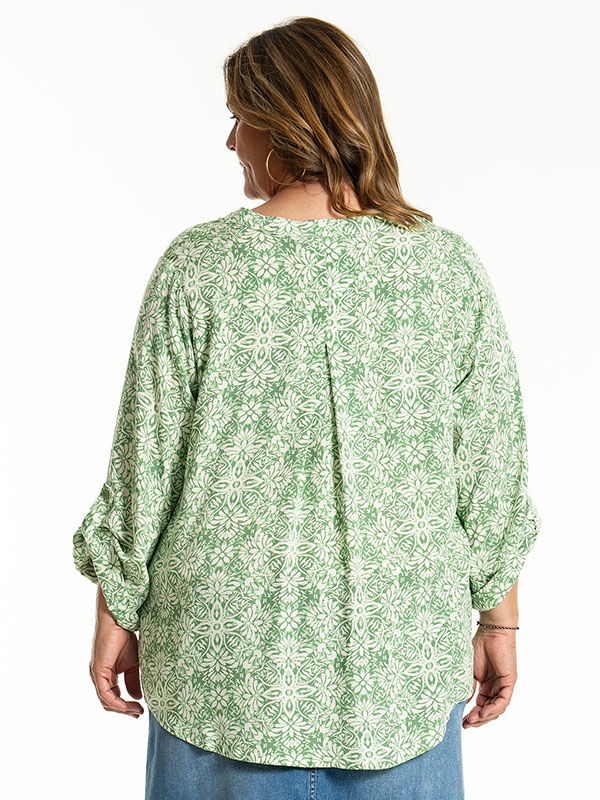 BILLIE - Plus Size Pusero fra Gozzip