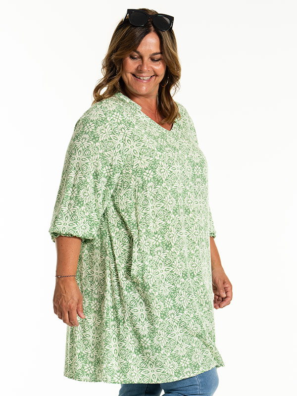 BENTINA - Plus Size Tunic fra Gozzip