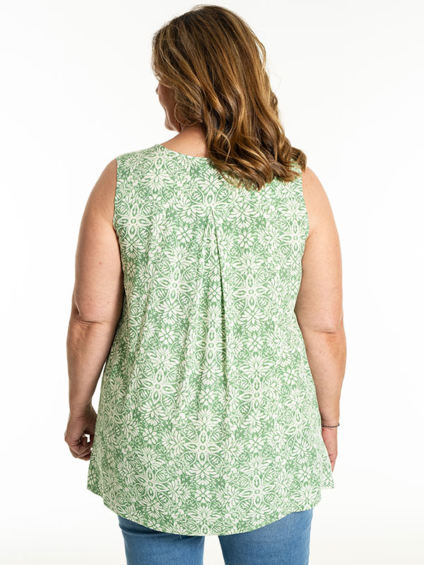 BEATA - Plus Size Toppi fra Gozzip
