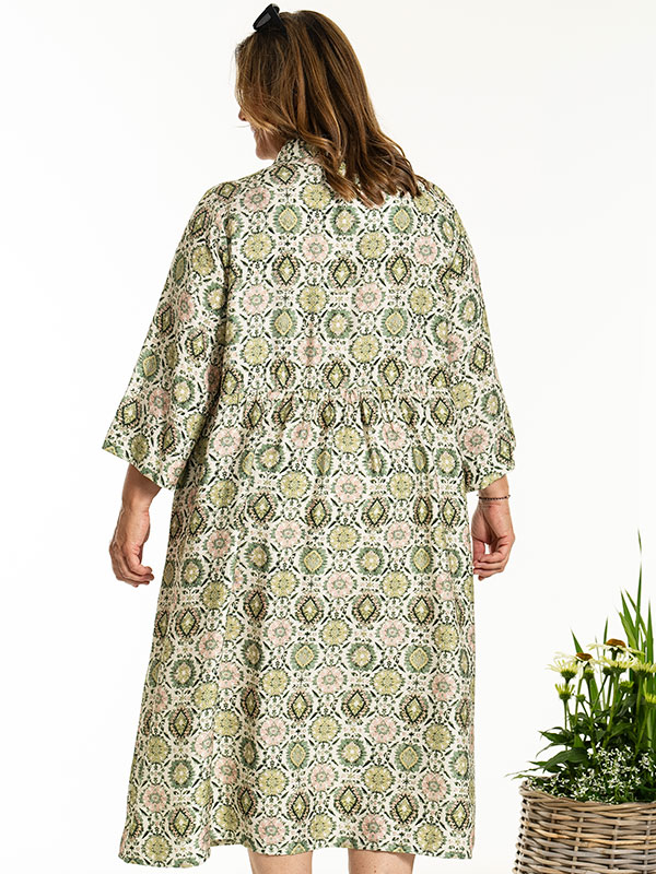 ANN-LOUISE - Plus Size Mekko fra Gozzip