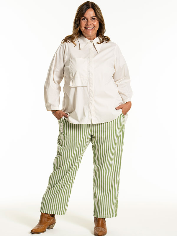 JEANNA - Plus Size Housut fra Gozzip