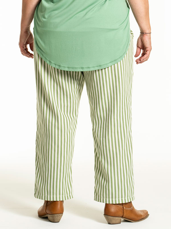 JEANNA - Plus Size Housut fra Gozzip