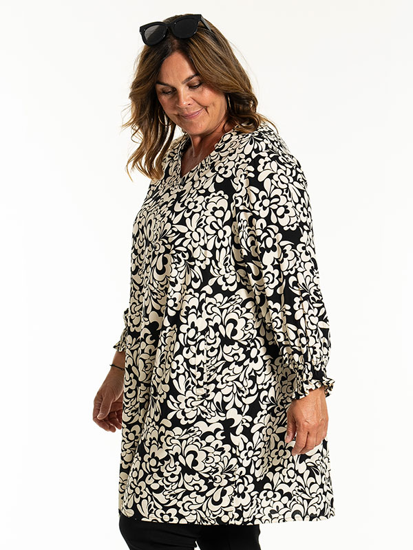 BENTINA - Plus Size Tunic fra Gozzip