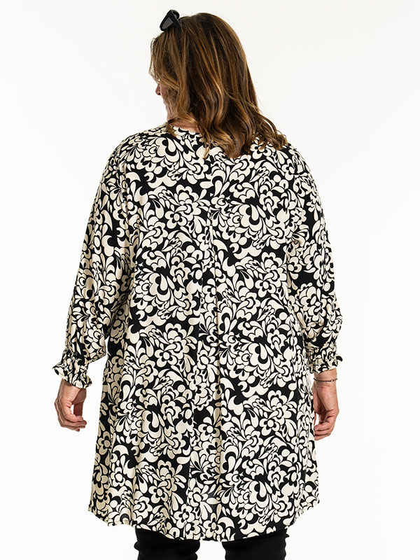 BENTINA - Plus Size Tunic fra Gozzip