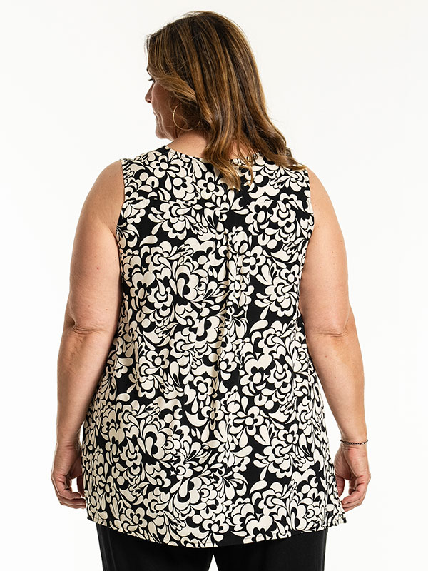 BEATA - Plus Size Toppi fra Gozzip