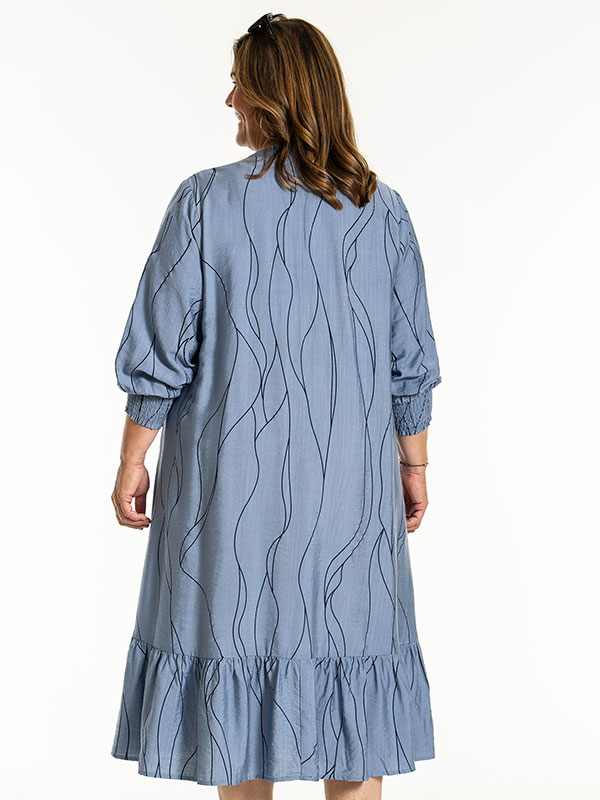 SIGRUN - Plus Size Mekko fra Gozzip