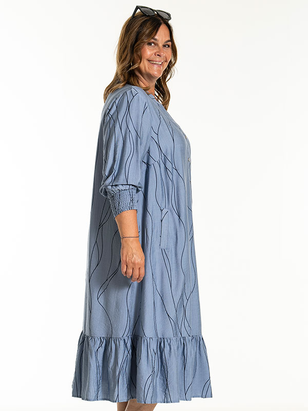 SIGRUN - Plus Size Mekko fra Gozzip