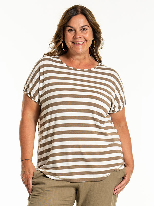 GITTE - Plus Size T-paita fra Gozzip