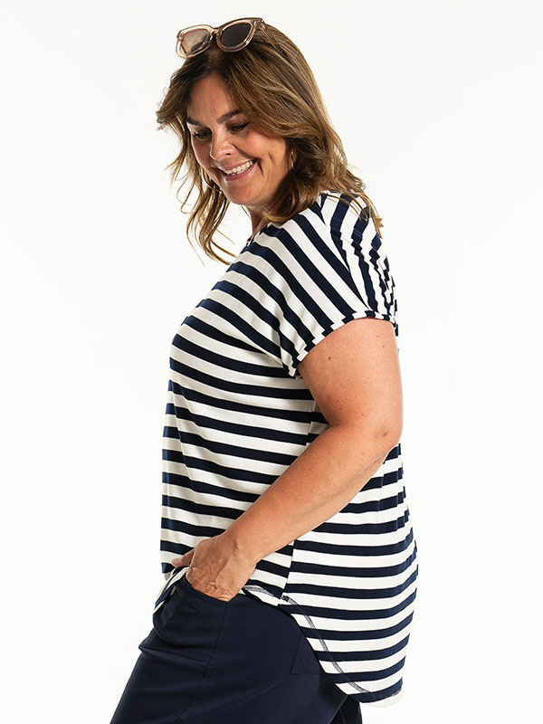 GITTE - Plus Size T-paita fra Gozzip