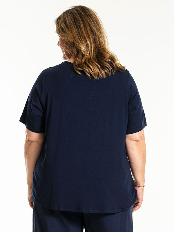 BIRKA - Plus Size T-paita fra Gozzip
