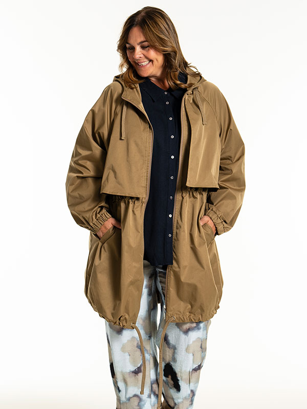 JUDIE - Plus Size Takki fra Gozzip