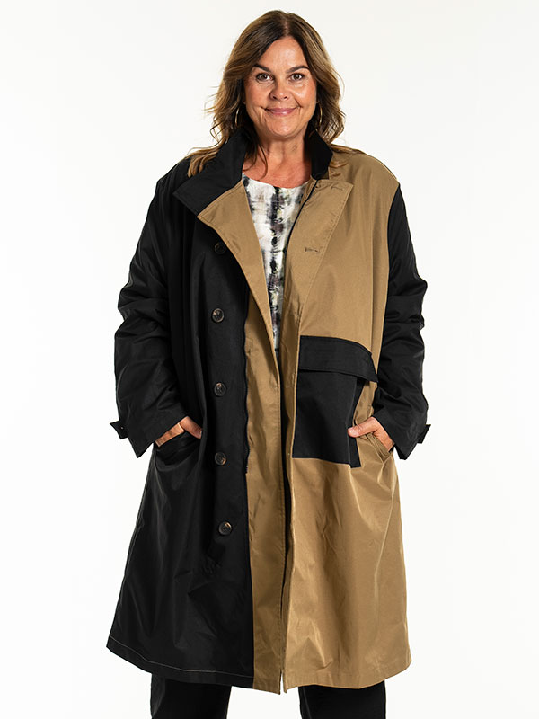 JULLA - Plus Size Takki fra Gozzip