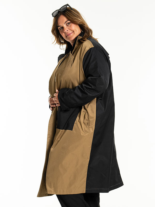 JULLA - Plus Size Takki fra Gozzip