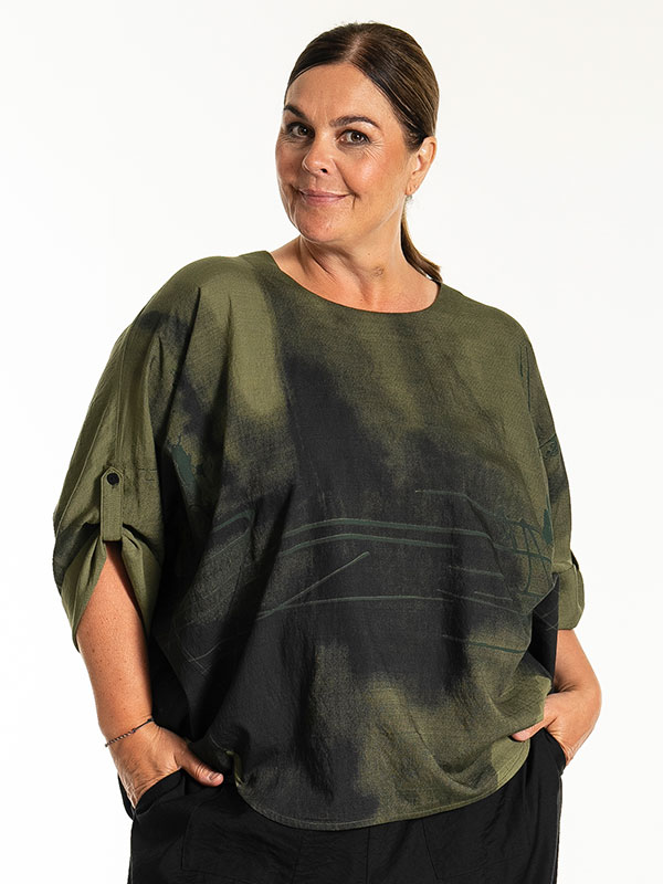 KLEO - Plus Size Pusero fra Gozzip Black