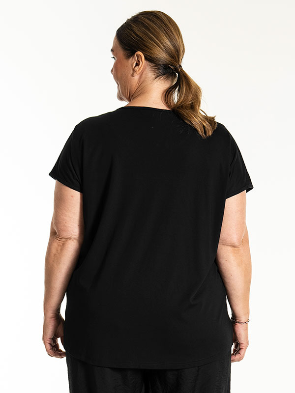 HENSIA - Plus Size T-paita fra Gozzip Black