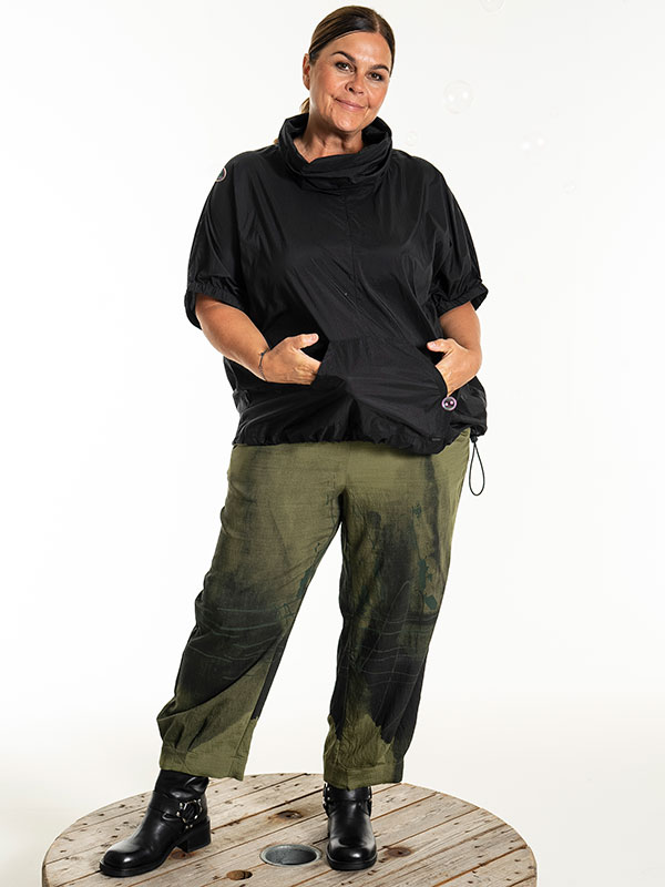 ILA - Plus Size Housut fra Gozzip Black