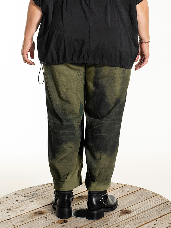 ILA - Plus Size Housut fra Gozzip Black