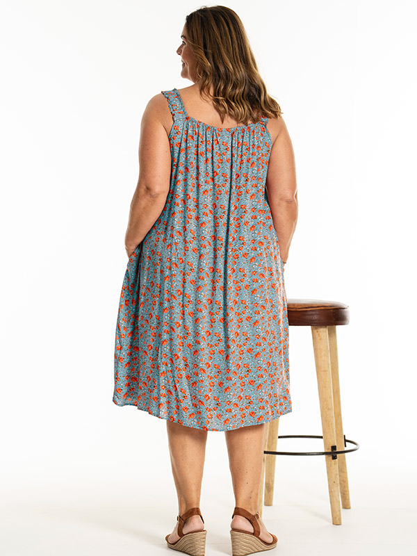 KARLINA - Plus Size Mekko fra Gozzip