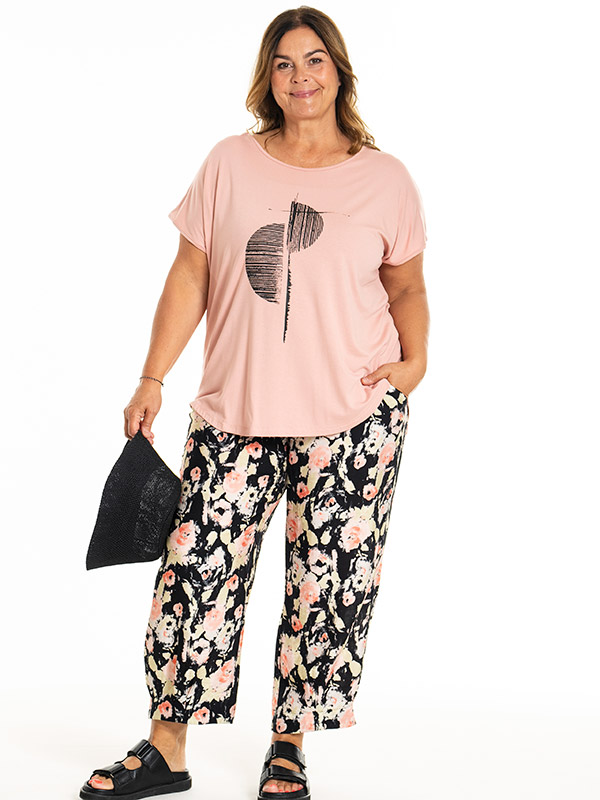GILA - Plus Size Housut fra Gozzip