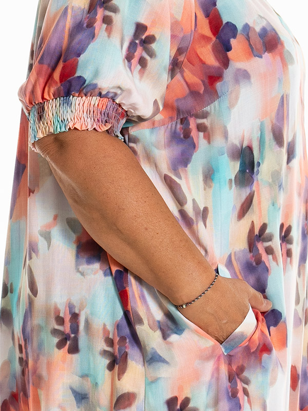 DINNIE - Plus Size Mekko fra Gozzip