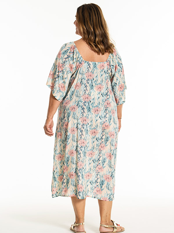 KERSTINE - Plus Size Mekko fra Gozzip
